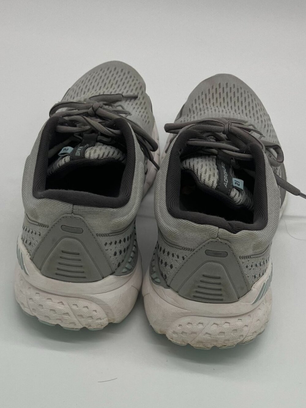 The Brooks Adrenaline 21 in Grey and Mint is a women's 11 Wide